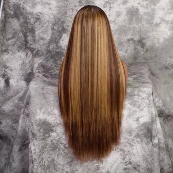 Peluca Lace Front Termica Larga Lacia Art. NYL2358-R4-33-144 - Imagen 3